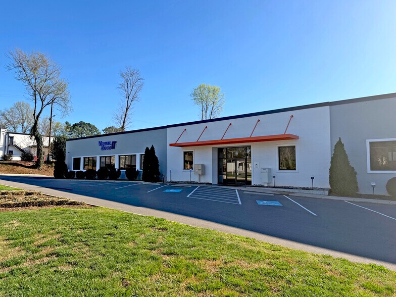 More Photos Of 3330 Monroe Rd, Charlotte Office For Lease