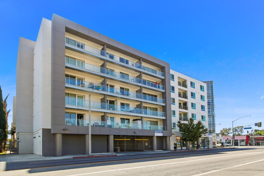 More Photos Of 1234 N La Brea Ave, West Hollywood Apartments For Lease
