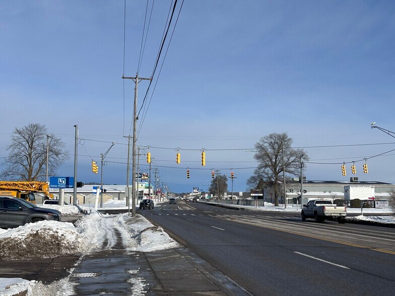 More Photos Of 1219 N Mitchell St, Cadillac Bank For Lease