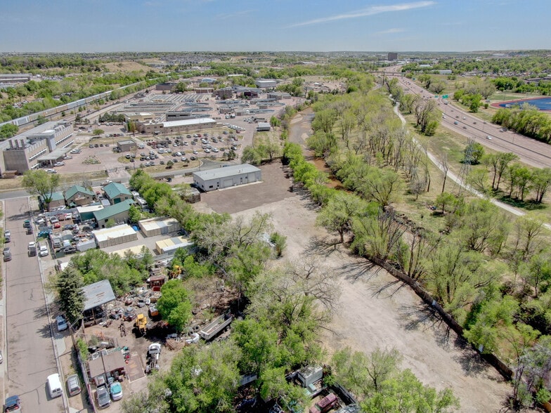 More Photos Of 1210 S El Paso St, Colorado Springs Warehouse For Lease
