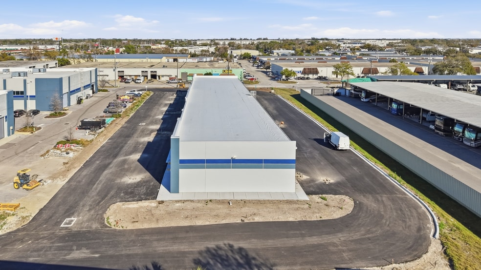 More Photos Of , Largo Unknown For Sale