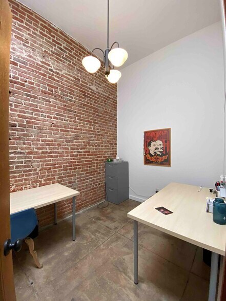 More Photos Of 5009-5011 York Blvd, Los Angeles Storefront For Sale