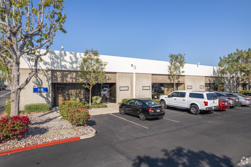 More Photos Of 1200 N Van Buren St, Anaheim Light Manufacturing For Lease