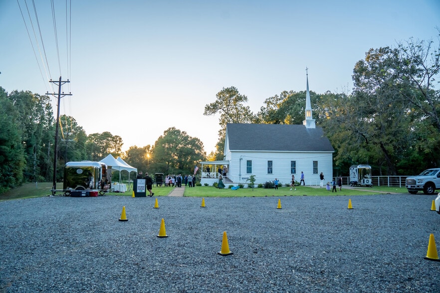 More Photos Of 10200 FM 344, Whitehouse Religious Facility For Sale