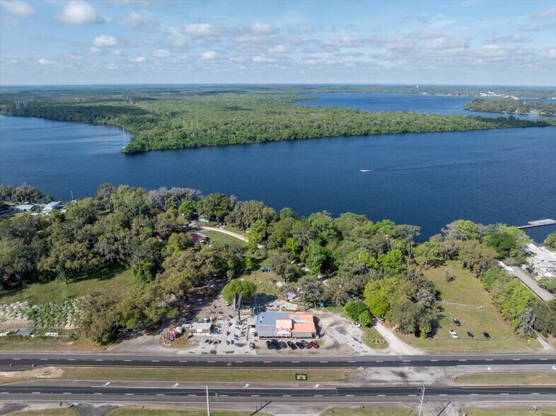 More Photos Of 337 S US Highway 17, East Palatka General Retail For Sale