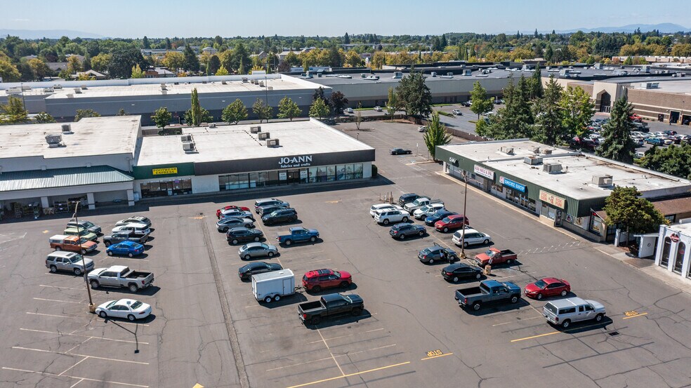 More Photos Of 2248 Santiam Hwy SE, Albany Freestanding For Lease
