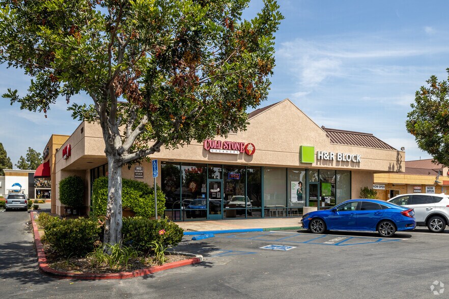 More Photos Of 9561-9971 Chapman Ave, Garden Grove Unknown For Lease