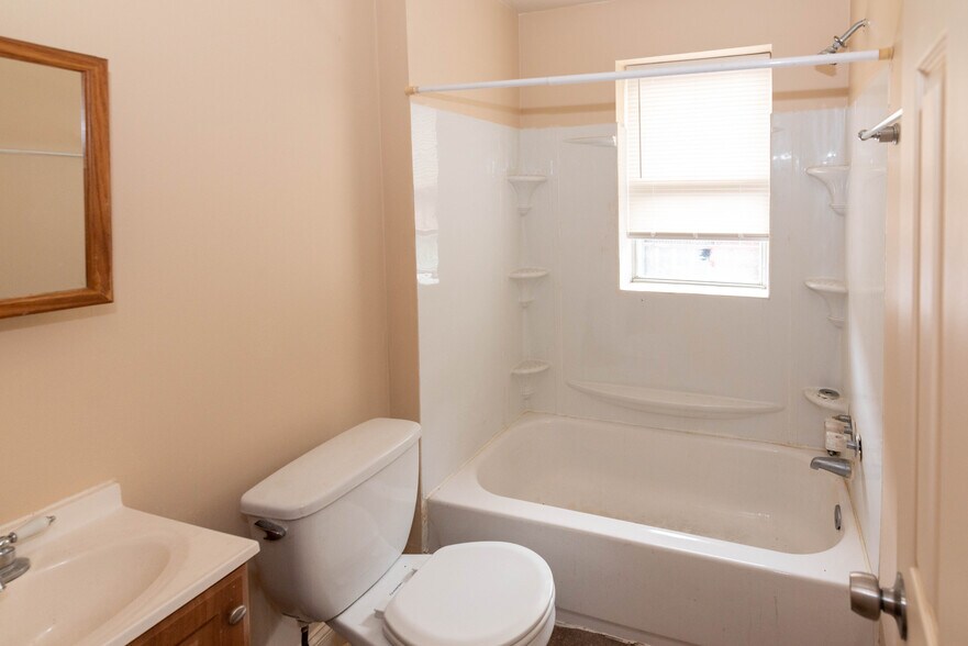 More Photos Of 1611 Gwynns Falls Pky, Baltimore Apartments For Sale