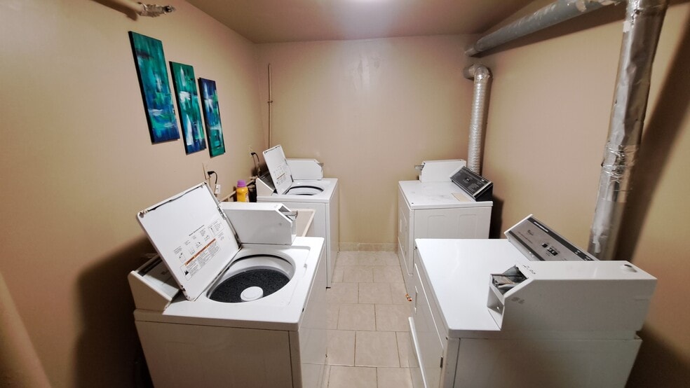 More Photos Of 109 Pembroke St, Toronto Apartments For Sale