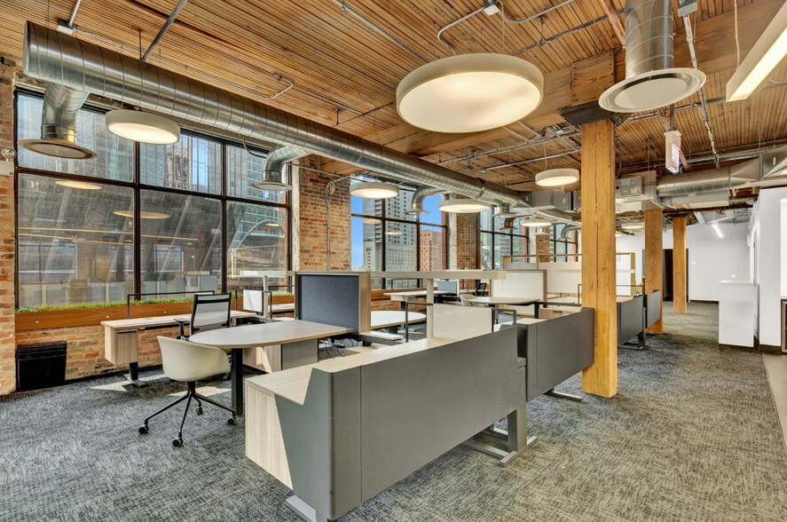 More Photos Of 180 N Wacker Dr, Chicago Loft Creative Space For Sale