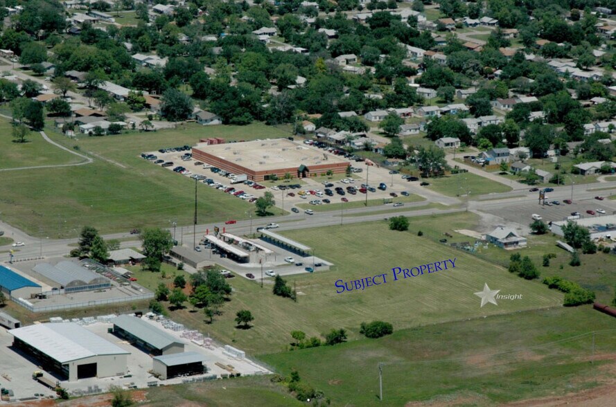 Primary Photo Of 2610 SW Lee Blvd, Lawton Land For Sale