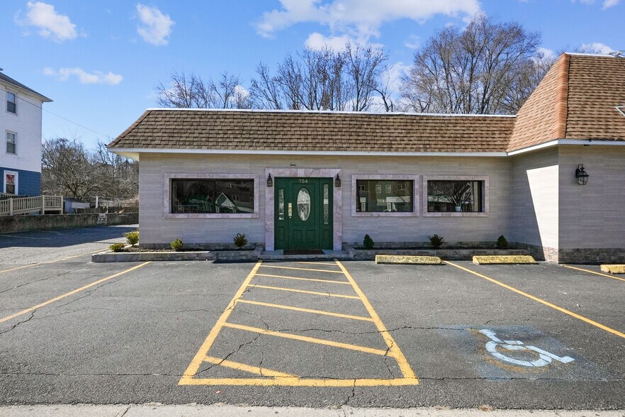 More Photos Of 754 Front St, Woonsocket Restaurant For Sale