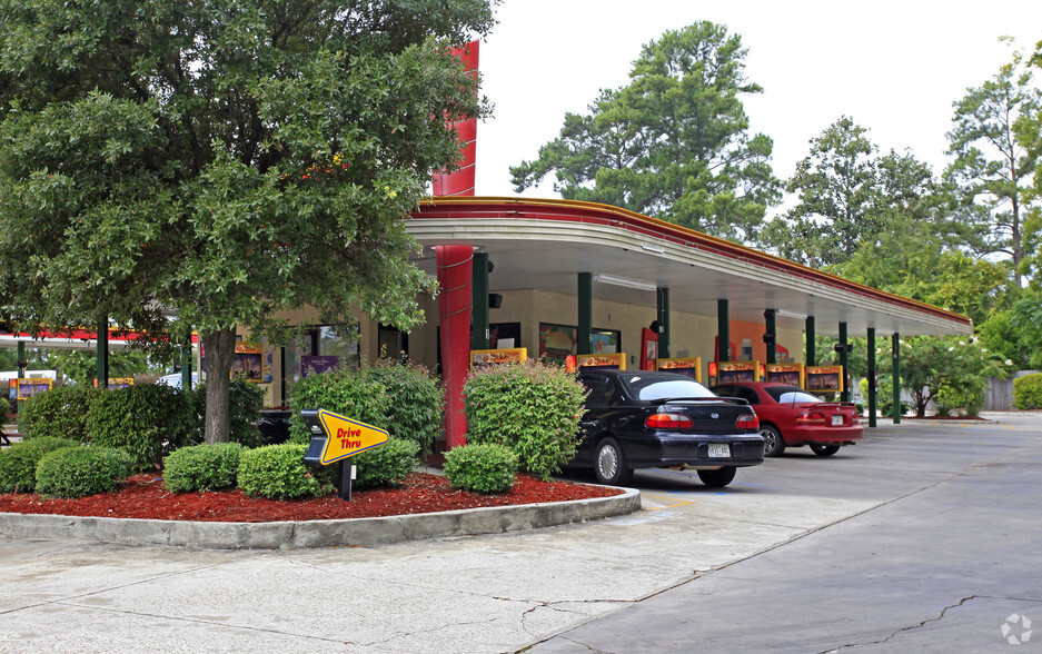 Primary Photo Of 1520 W Hill Ave, Valdosta Fast Food For Sale