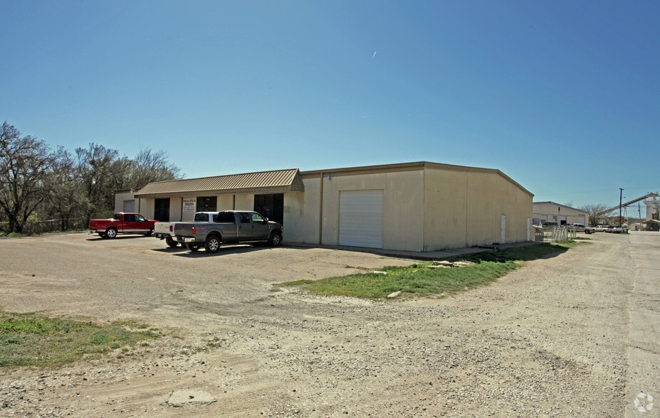 Primary Photo Of 6024 Old Hemphill Rd, Fort Worth Warehouse For Lease
