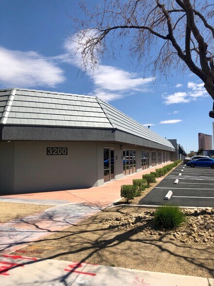 More Photos Of 3110 Polaris Ave, Las Vegas Light Distribution For Lease