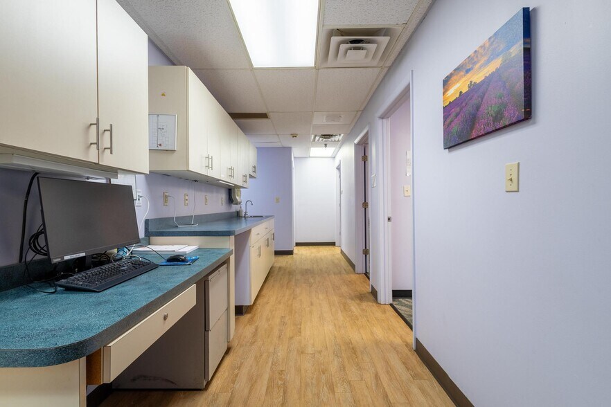 More Photos Of 3045 Pennsylvania Ave, Weirton Medical For Sale