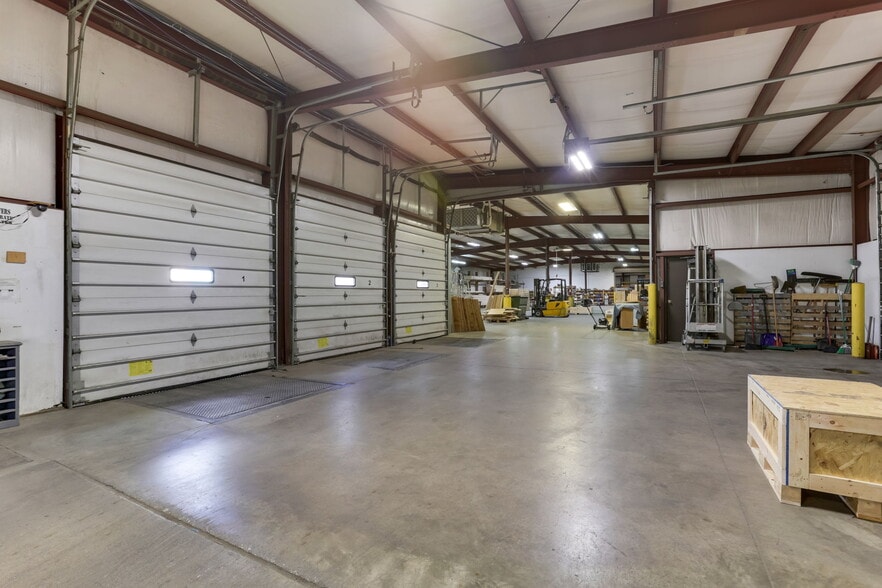 More Photos Of 2591 Harrison Rd, Columbus Warehouse For Sale