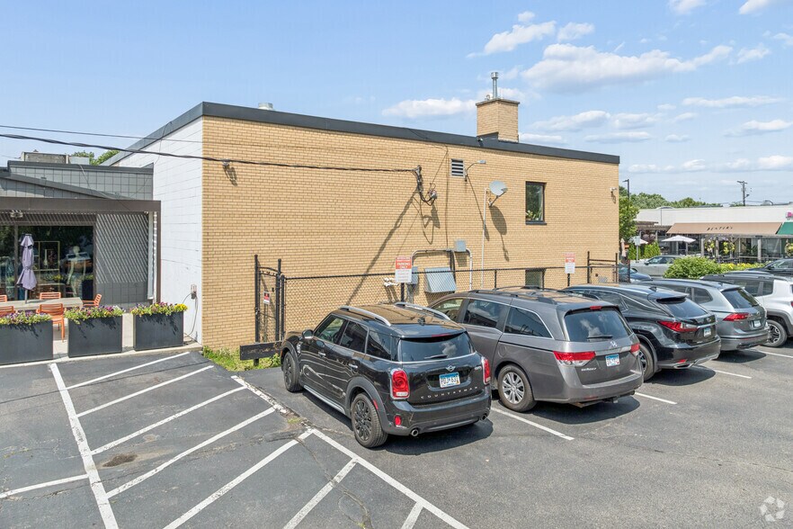 More Photos Of 3801 W 50th St, Minneapolis Medical For Lease