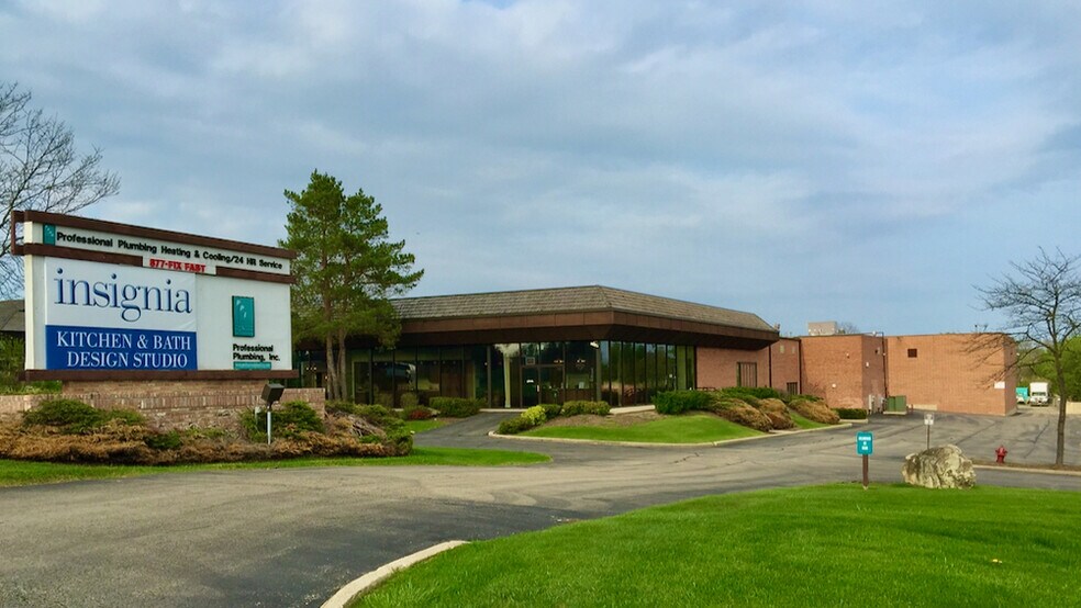 More Photos Of 1435 S Barrington Rd, Barrington General Retail For Sale