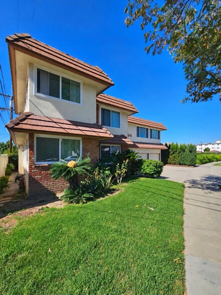 More Photos Of 1304 5th St, Glendale Multifamily For Sale