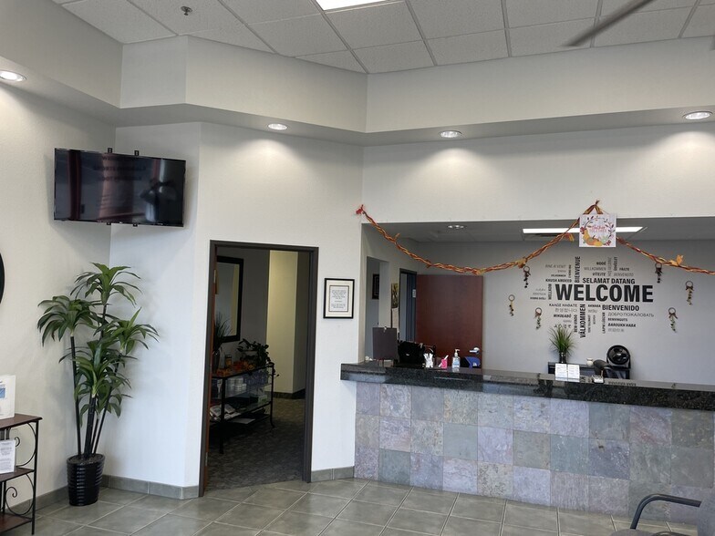 More Photos Of 4121 E Valley Auto Dr, Mesa Research And Development For Sale
