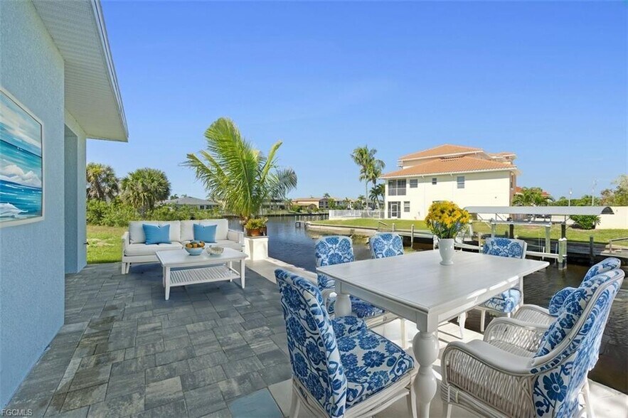 More Photos Of 1107 SE 38th St, Cape Coral Apartments For Sale