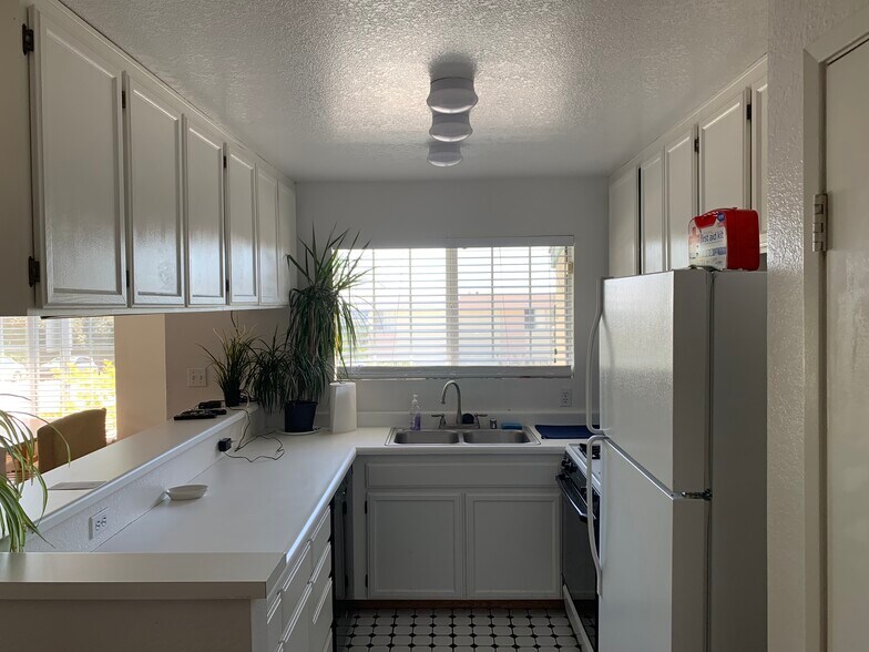 More Photos Of 4210 52nd St, San Diego Apartments For Sale