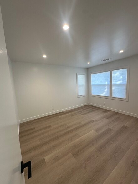 More Photos Of 1600 B St, Hayward Office For Lease