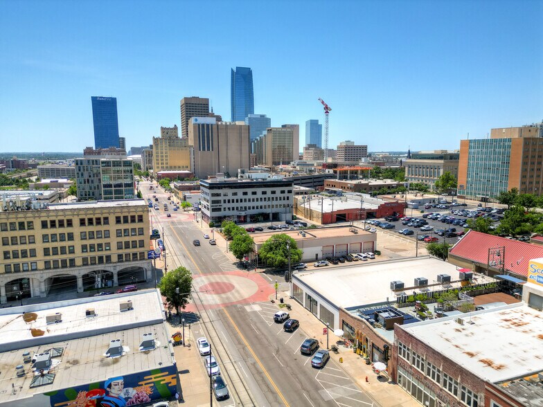 More Photos Of 801 N Broadway Ave, Oklahoma City Storefront Retail Office For Lease