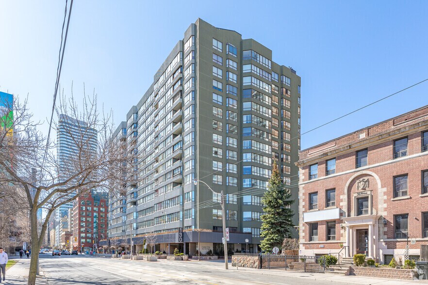 More Photos Of 120 Carlton St, Toronto Office For Sale