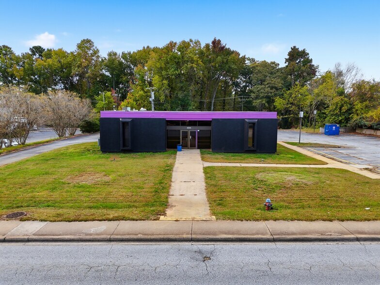 More Photos Of 1035 Fernwood Glendale Rd, Spartanburg Bank For Sale