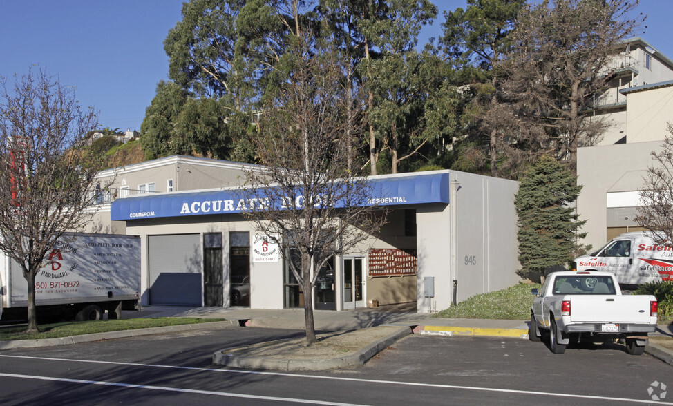 Primary Photo Of 943-945 Airport Blvd, South San Francisco Service For Sale