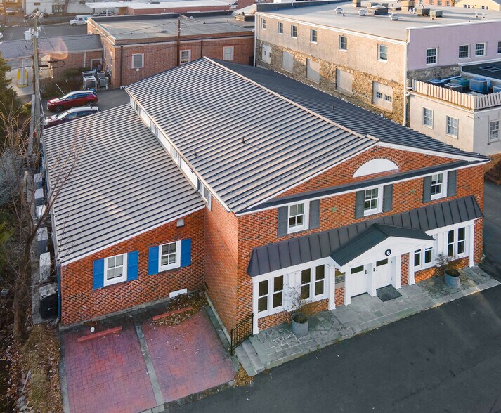 More Photos Of 6 S. Pendleton Street, Middleburg Office For Sale