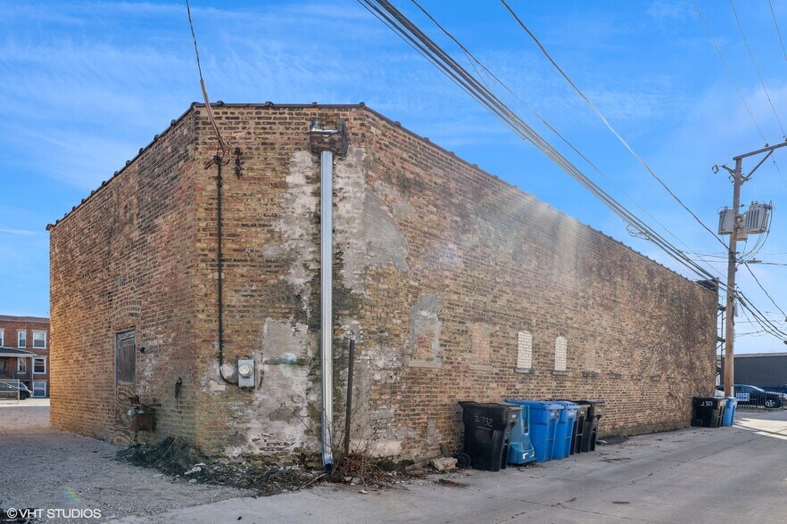 More Photos Of 2732 W Belmont Ave, Chicago Multifamily For Sale