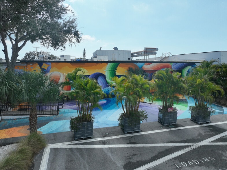 More Photos Of 2606 Fairfield Ave S, Saint Petersburg Light Manufacturing For Lease