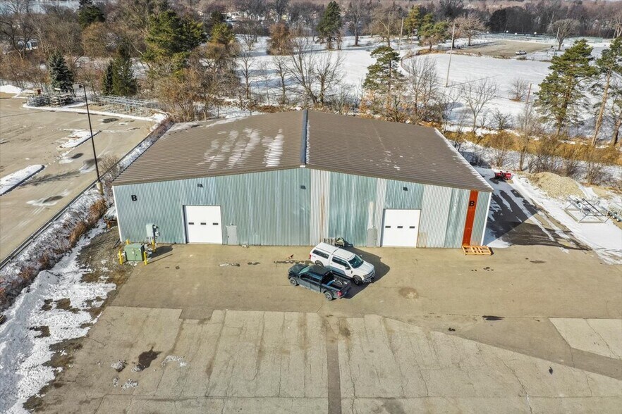 More Photos Of 0000 Orchard Lake, Pontiac Light Manufacturing For Lease
