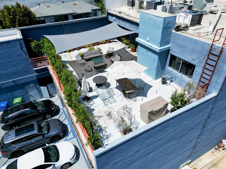More Photos Of 11426 Ventura Blvd, Studio City Loft Creative Space For Sale