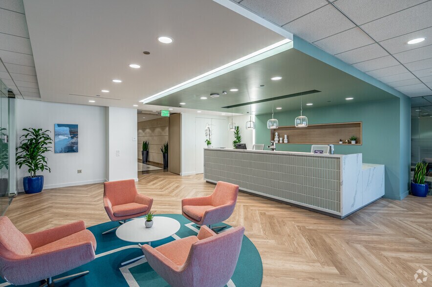 More Photos Of 100 Spectrum Center Dr, Irvine Coworking Space