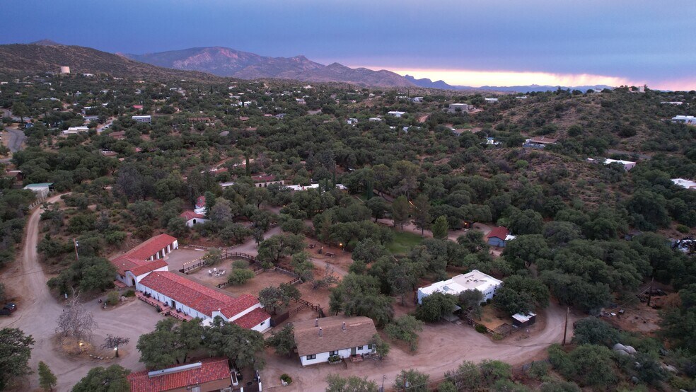 More Photos Of 1170 Rancho Robles Rd, Oracle Hotel For Sale