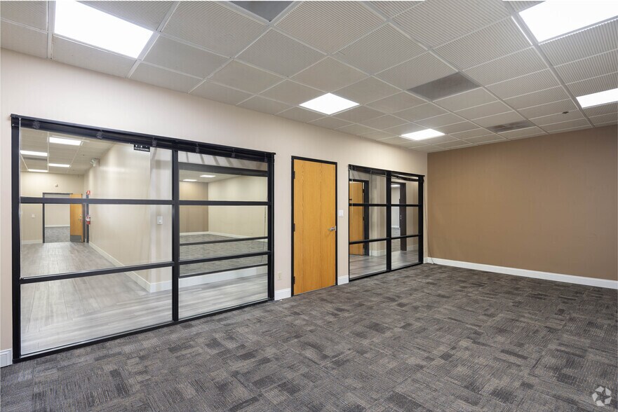 More Photos Of 1985-1985 S Santa Cruz St, Anaheim General Retail For Sale