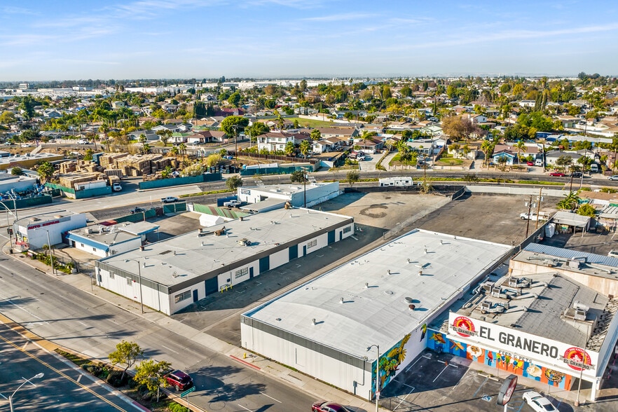 More Photos Of 13259-13265 Imperial Hwy, Whittier Warehouse For Lease