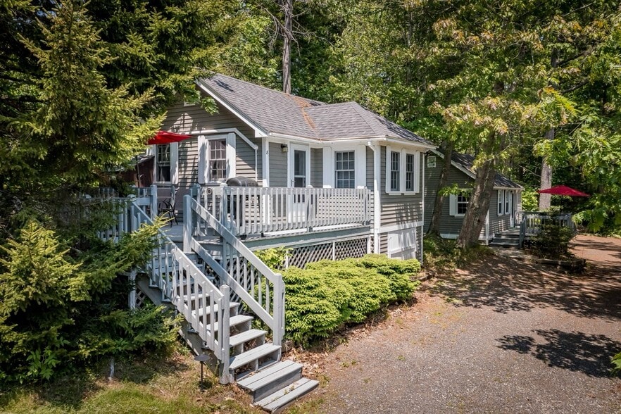 More Photos Of 2076 Atlantic Hwy, Lincolnville Hotel For Sale