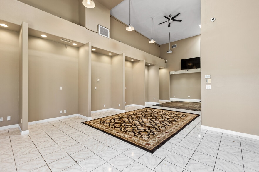 More Photos Of 1240 N Jefferson St, Anaheim Warehouse For Sale