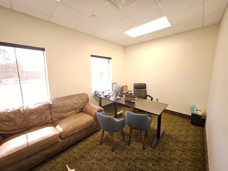 More Photos Of 8502 Huebner Rd, San Antonio Medical For Sale