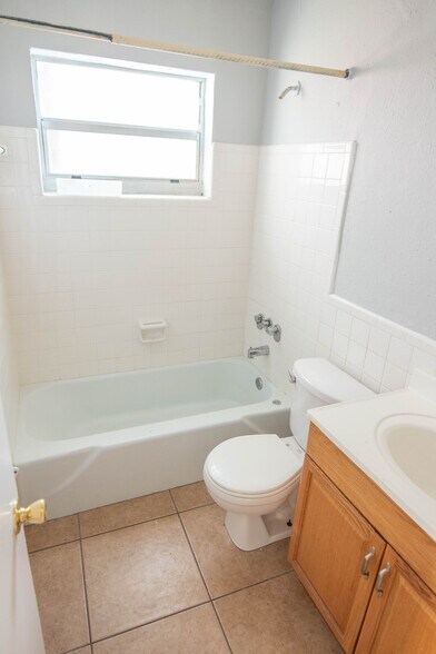 More Photos Of 2130 Avenue S, Riviera Beach Apartments For Sale