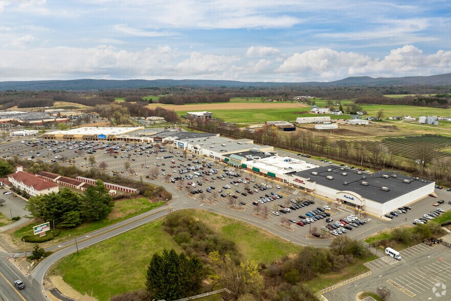 More Photos Of 325-351 Russell St, Hadley General Retail For Lease