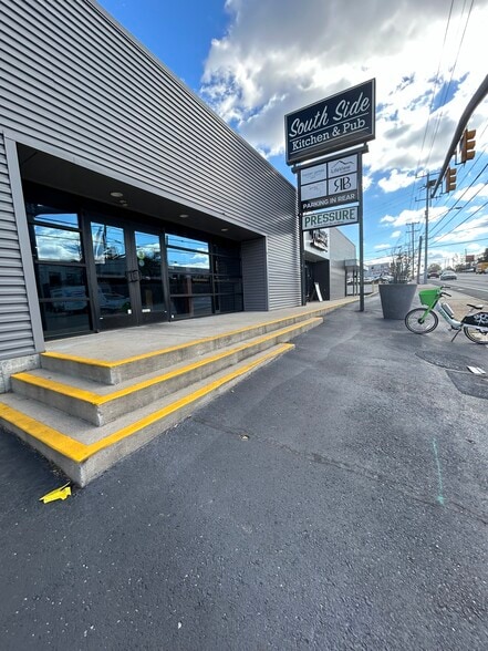 More Photos Of 2190 Nolensville Pike, Nashville Storefront For Lease