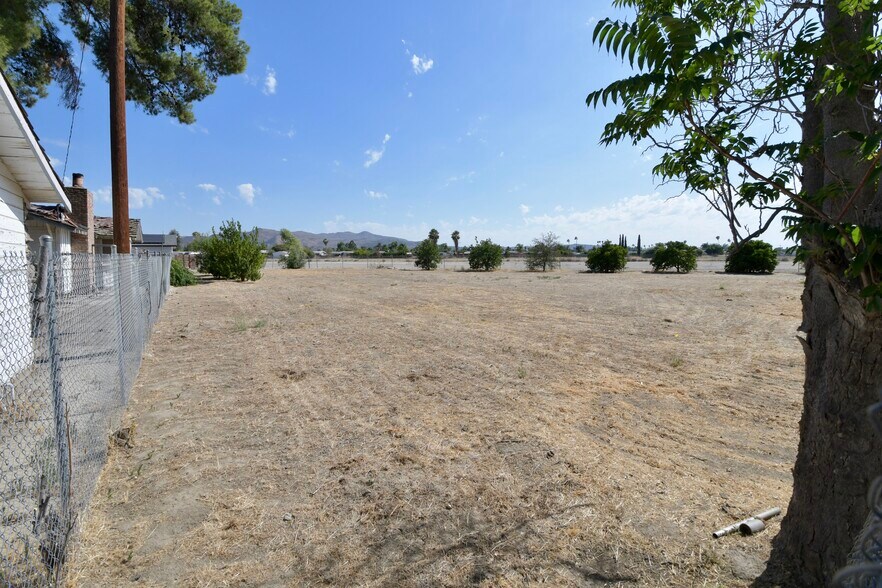 More Photos Of 43763-43789 State Highway 74, Hemet Apartments For Sale