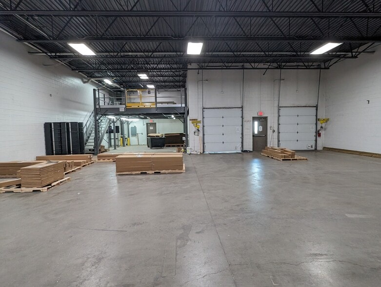 More Photos Of 2325 Sybrant Rd, Traverse City Warehouse For Lease