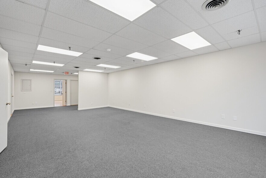 More Photos Of 30-32 N Main St, Port Chester Loft Creative Space For Lease